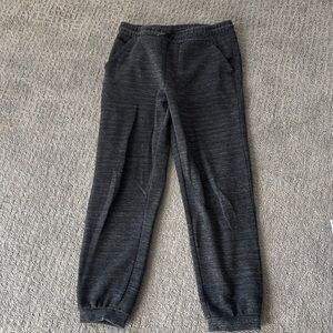 Boys’ black joggers size xl/18-20